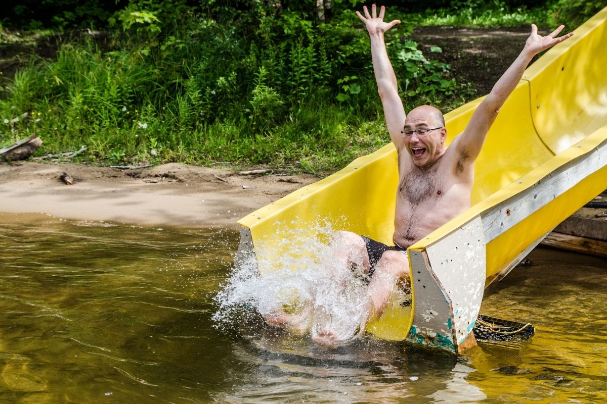 Moment de test en conditions réelles sur un toboggan géant